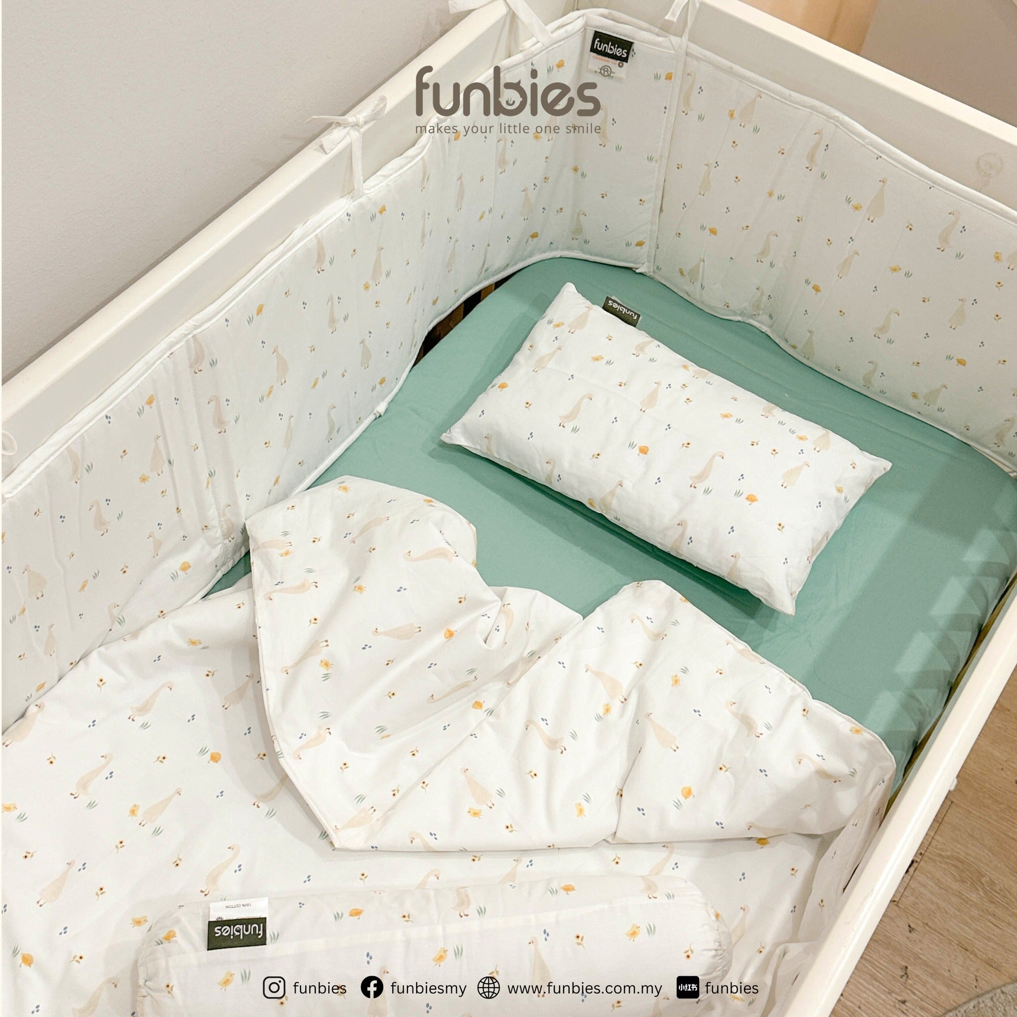 Funbies Feathered Friends 8in1 Bedding Set