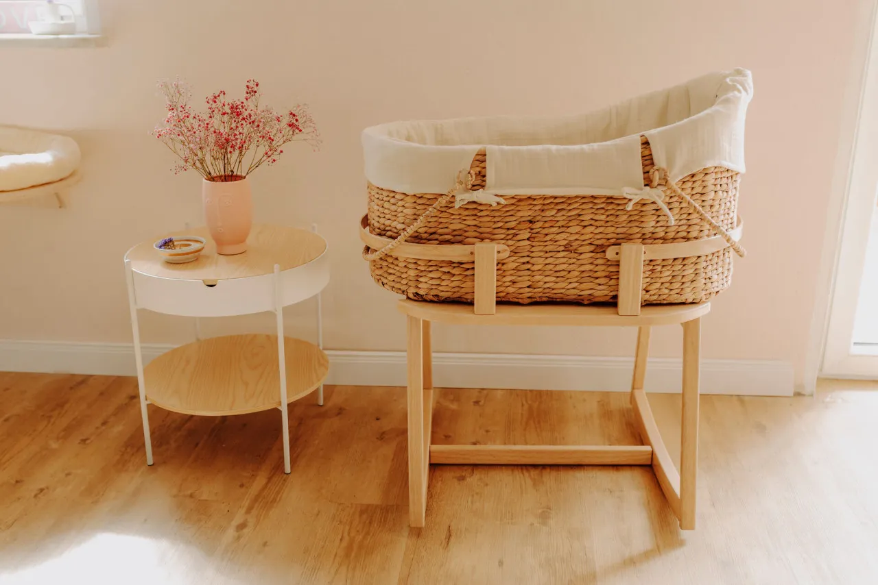 Geuther Moses basket & stand 3-in-1 function: Bassinet, cradle & carrycot
