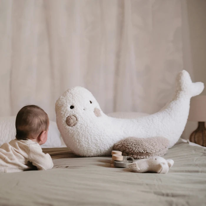 Tineo Seal Nursing & Pregnancy Pillow